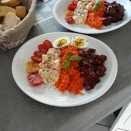 Suzana La Suze-sur-Sarthe